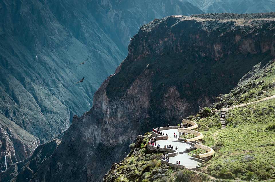 Colca Canyon Full Day: Discover one of the deepest canyons